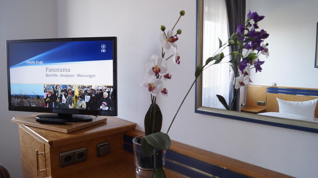 Single Room,258150777:JPEG